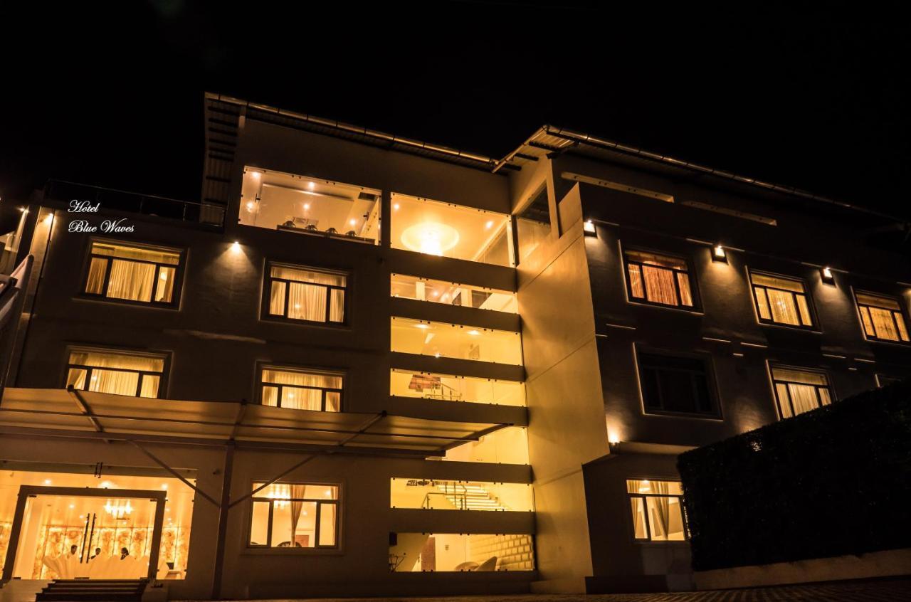 Hotel Blue Waves Jangli Ghat Exterior photo